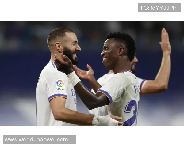 维尼修斯金球失利背后:核心地位被动摇排名骤降14位的深层原因 维尼修斯金球失利背后:核心地位被动摇排名骤降14位的深层原因