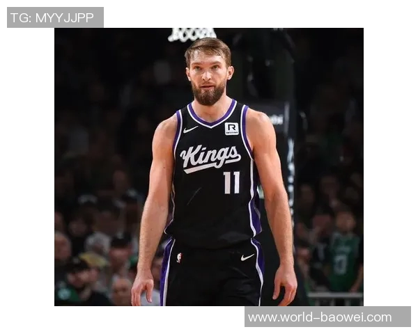 小萨博尼斯攻防失常表现平平小杨频频造犯规让其苦不堪言 小萨博尼斯攻防失常表现平平小杨频频造犯规让其苦不堪言