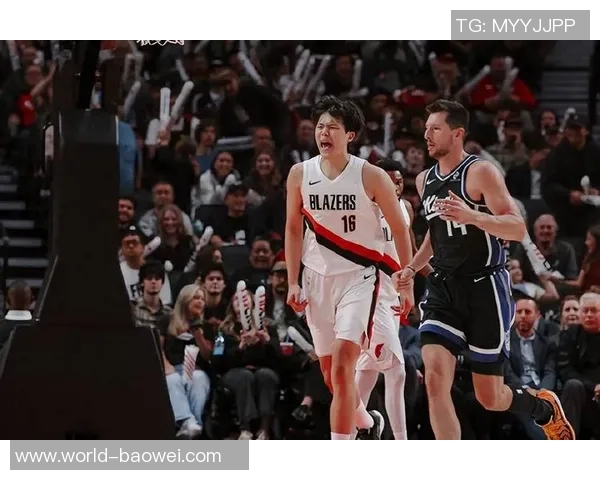 拓记：开拓者首战森林狼或启用小个阵容杨瀚森预计替补出战15分钟